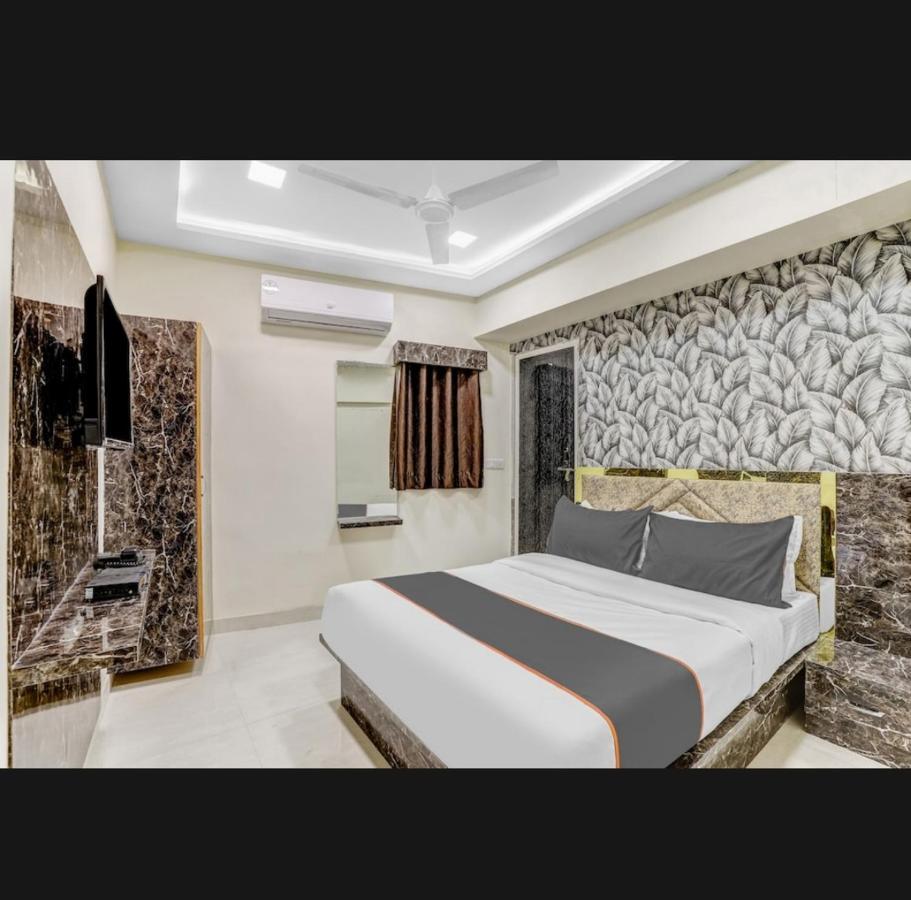 Hotel Bhavya Residency Ahmedabad Bagian luar foto