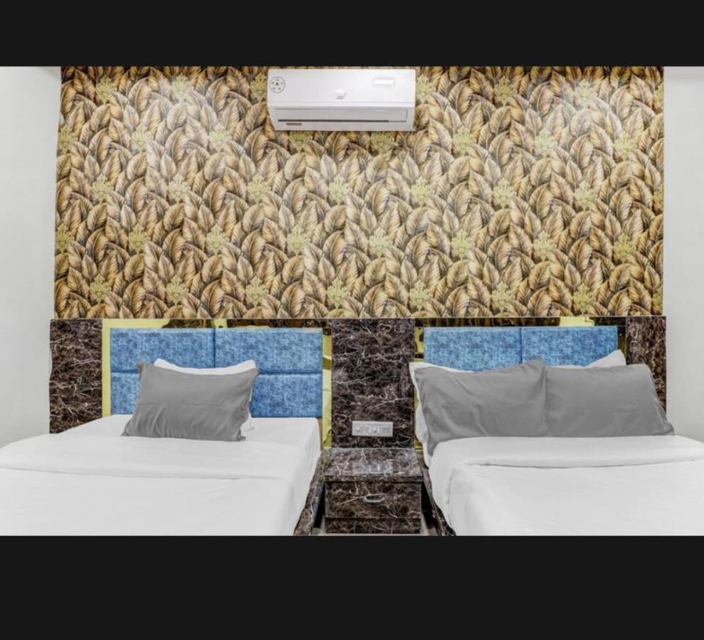 Hotel Bhavya Residency Ahmedabad Bagian luar foto