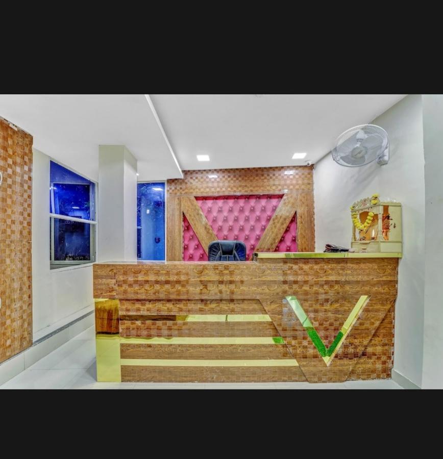 Hotel Bhavya Residency Ahmedabad Bagian luar foto