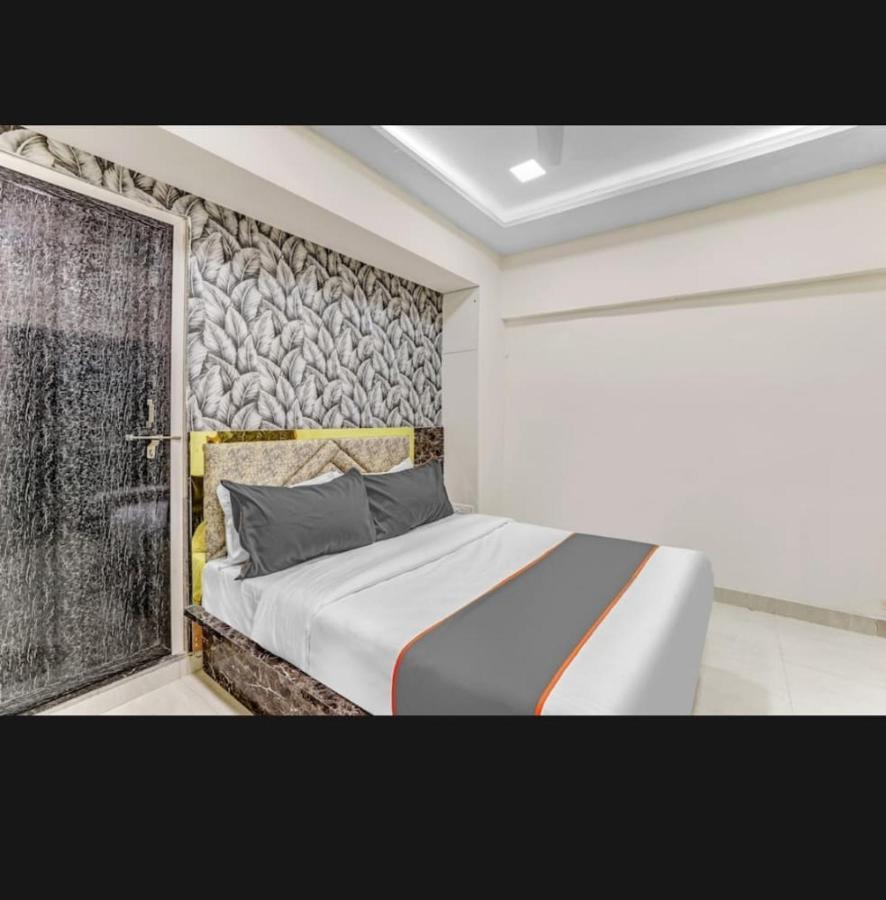 Hotel Bhavya Residency Ahmedabad Bagian luar foto