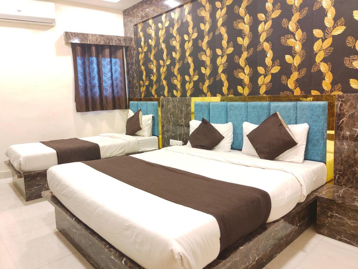 Hotel Bhavya Residency Ahmedabad Bagian luar foto